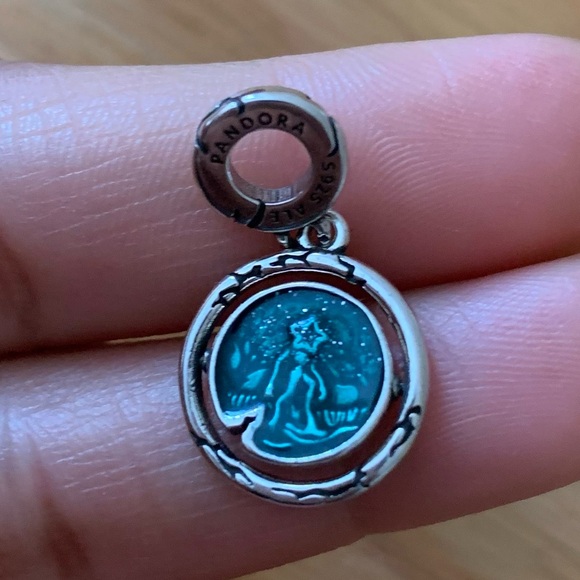 NWOT Stranger Things Glow-in-the-dark Upside Down Dangle Charm Sterling Silver - Picture 9 of 15